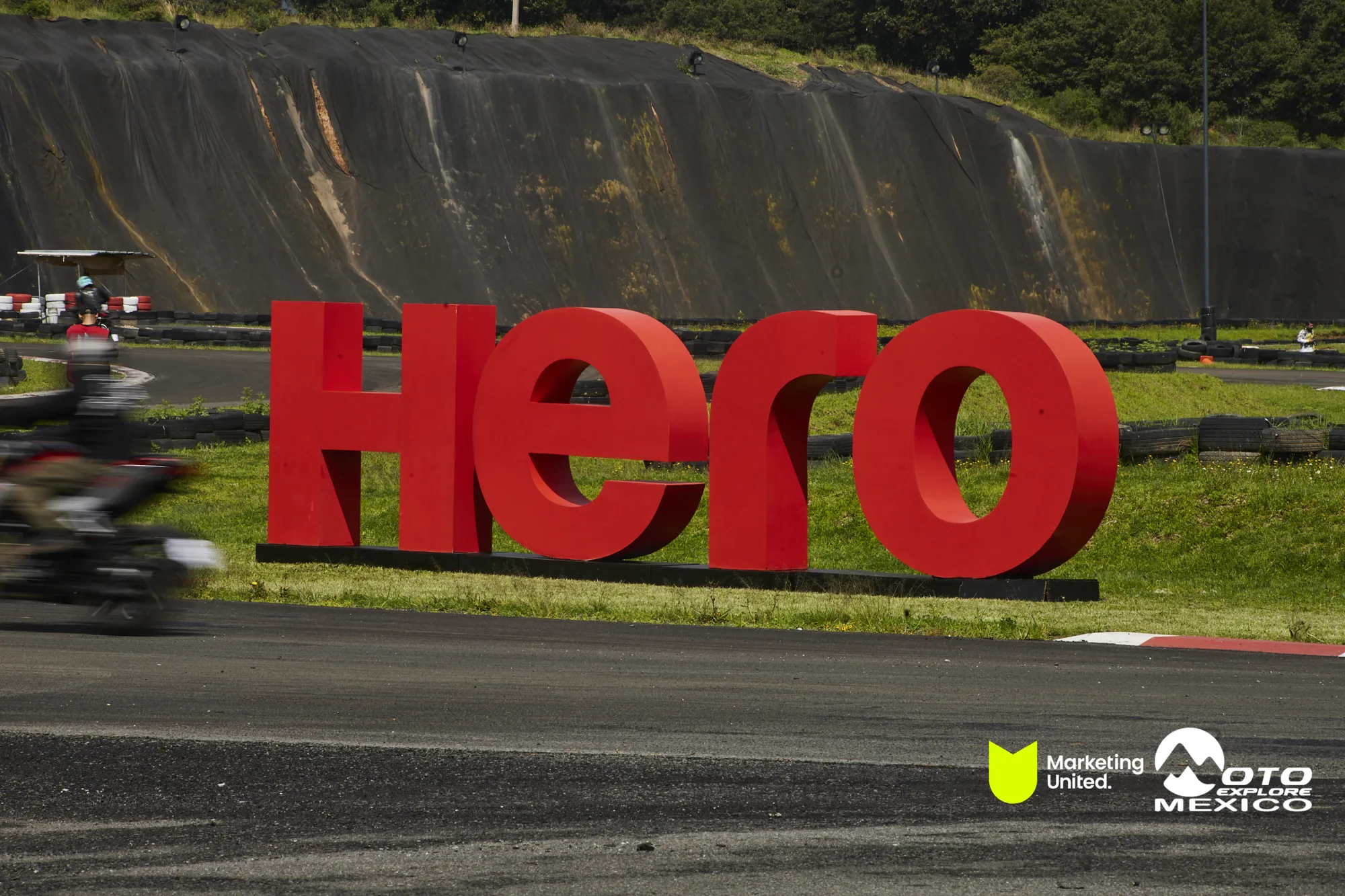 HUNK TRACKDAY 257